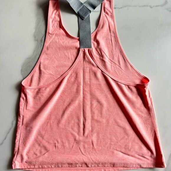 Under armor tank athletic top XS new without tags - Picture 1 of 4